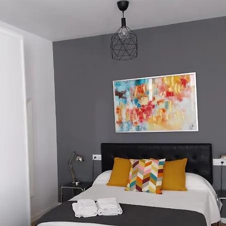 Atico Edificio Rianal * 赫雷斯